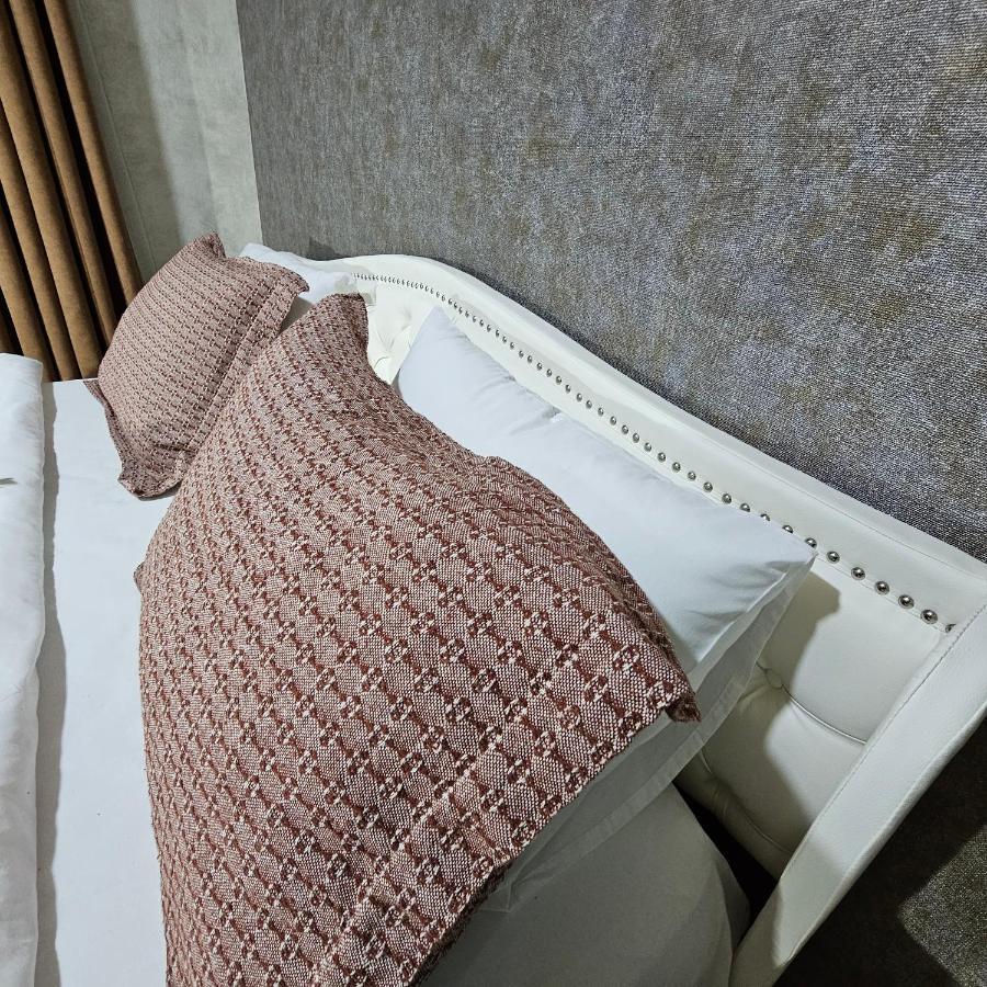 Hotel Memory Basket Kutaisi Zewnętrze zdjęcie