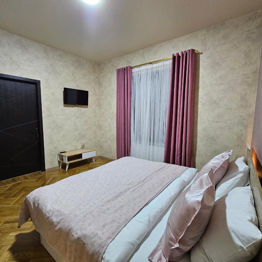 Hotel Memory Basket Kutaisi Zewnętrze zdjęcie