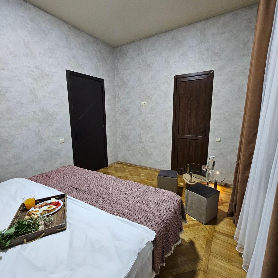 Hotel Memory Basket Kutaisi Zewnętrze zdjęcie