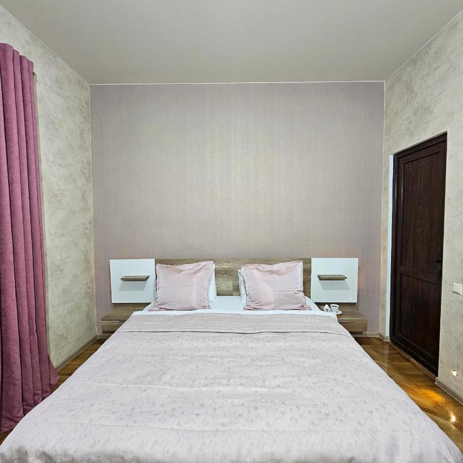 Hotel Memory Basket Kutaisi Zewnętrze zdjęcie