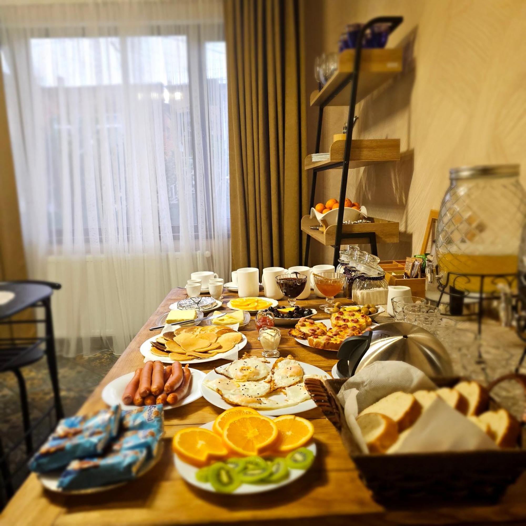 Hotel Memory Basket Kutaisi Zewnętrze zdjęcie