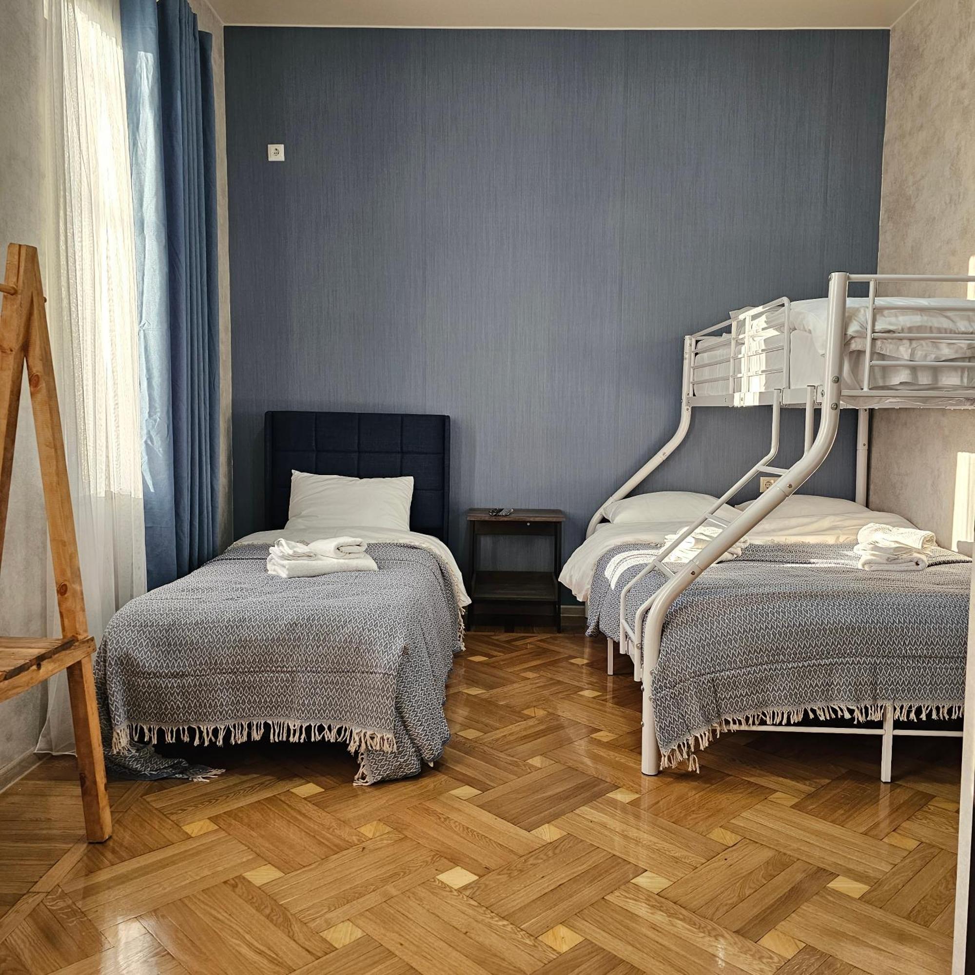 Hotel Memory Basket Kutaisi Zewnętrze zdjęcie